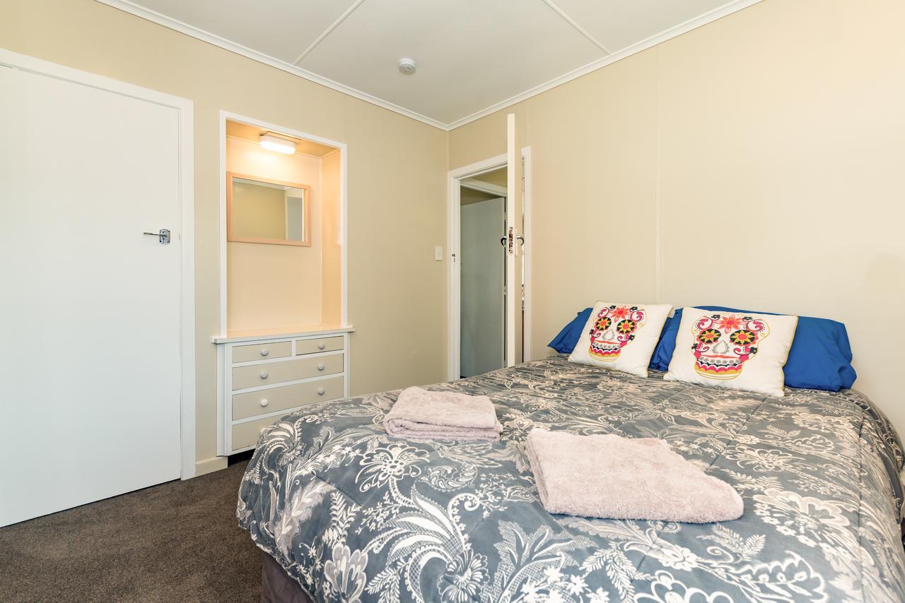 Waitangi Beach Bach 30B Extérieur photo
