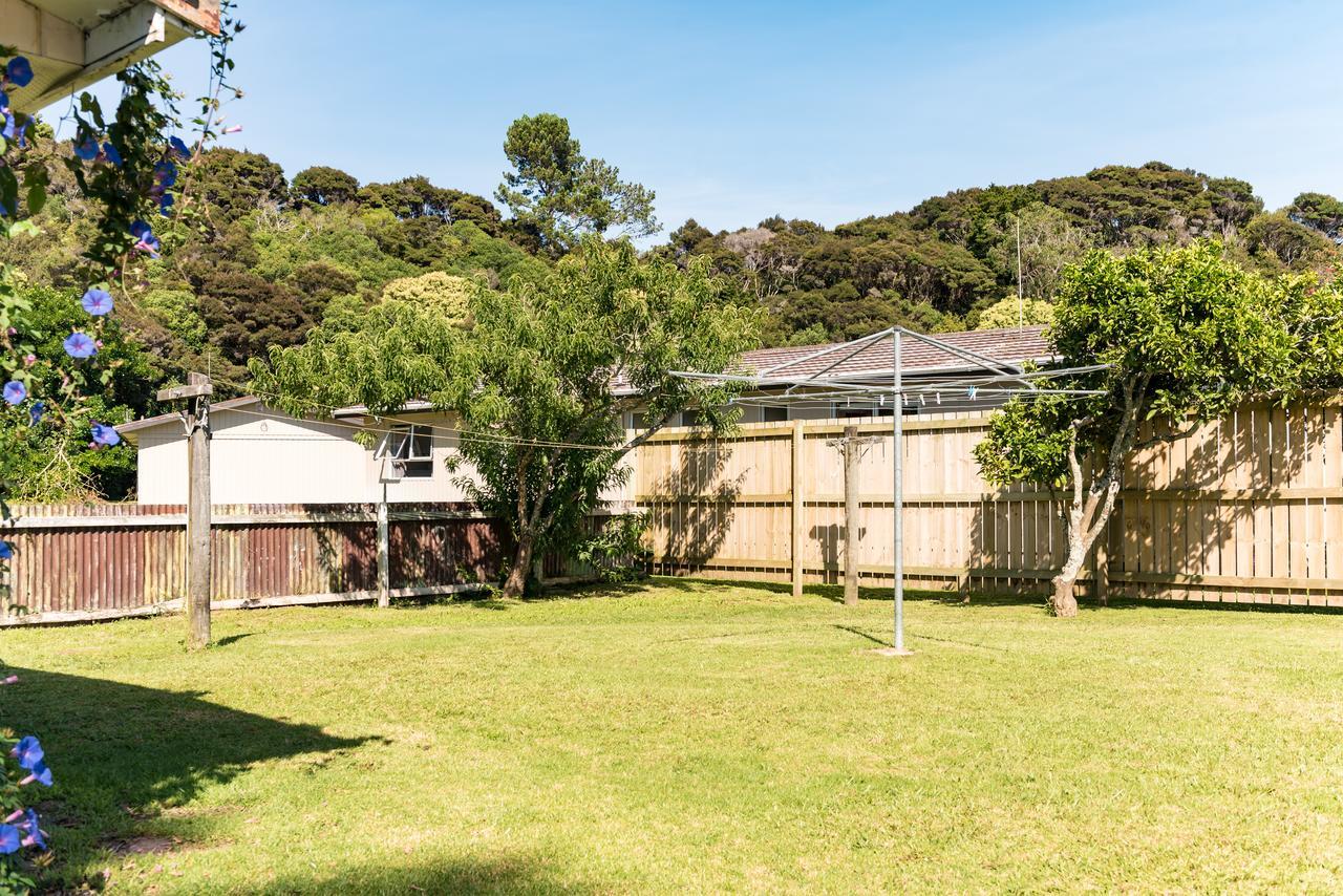 Waitangi Beach Bach 30B Extérieur photo