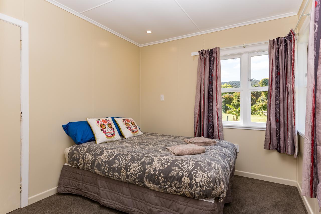 Waitangi Beach Bach 30B Extérieur photo