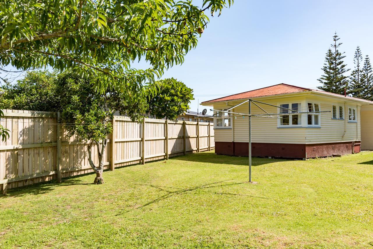 Waitangi Beach Bach 30B Extérieur photo